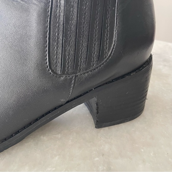 Blondo Elvina Booties - Picture 4 of 9